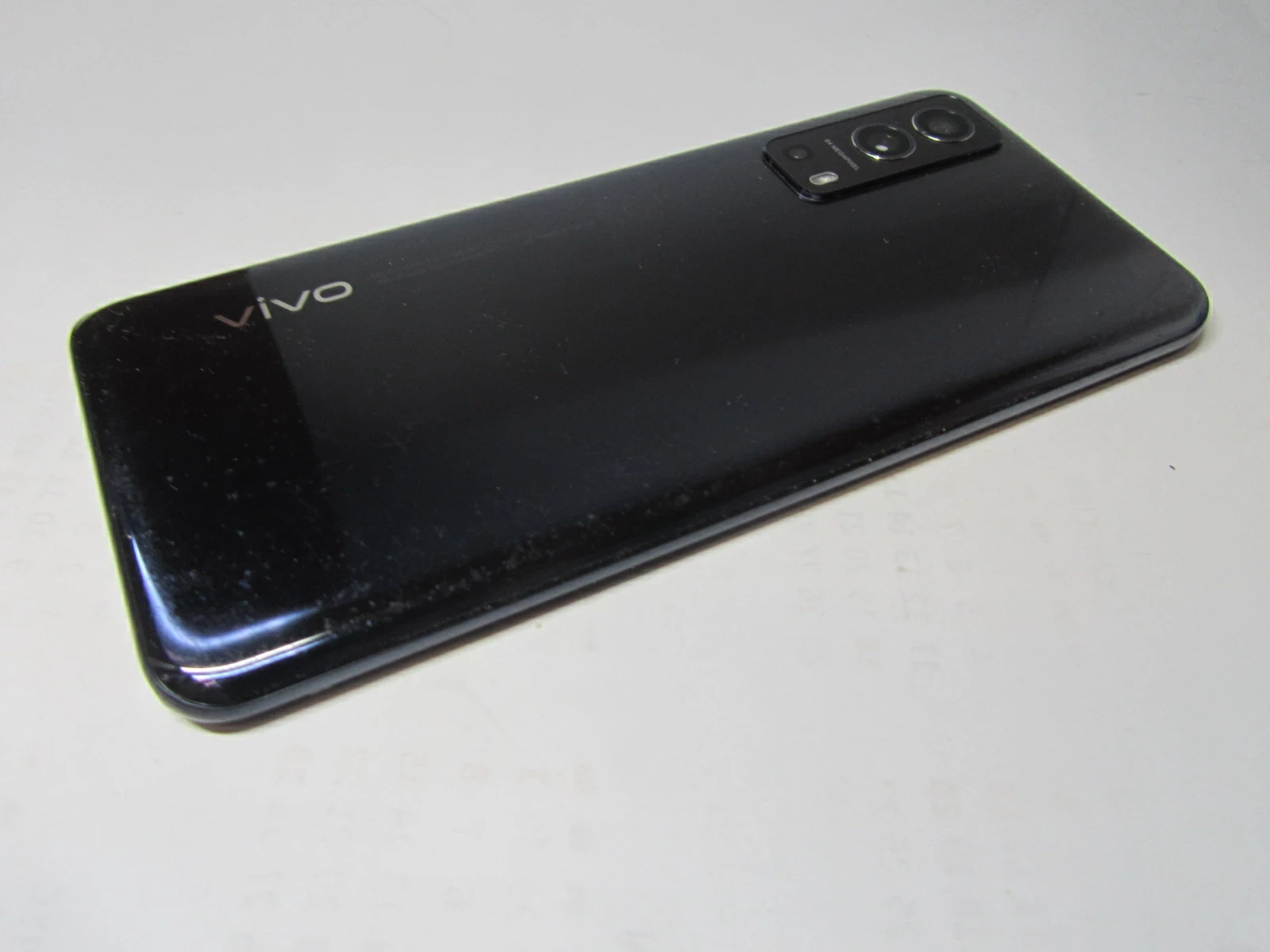 vivo-y72-5g-8128gb-zestaw-kolor-czarny