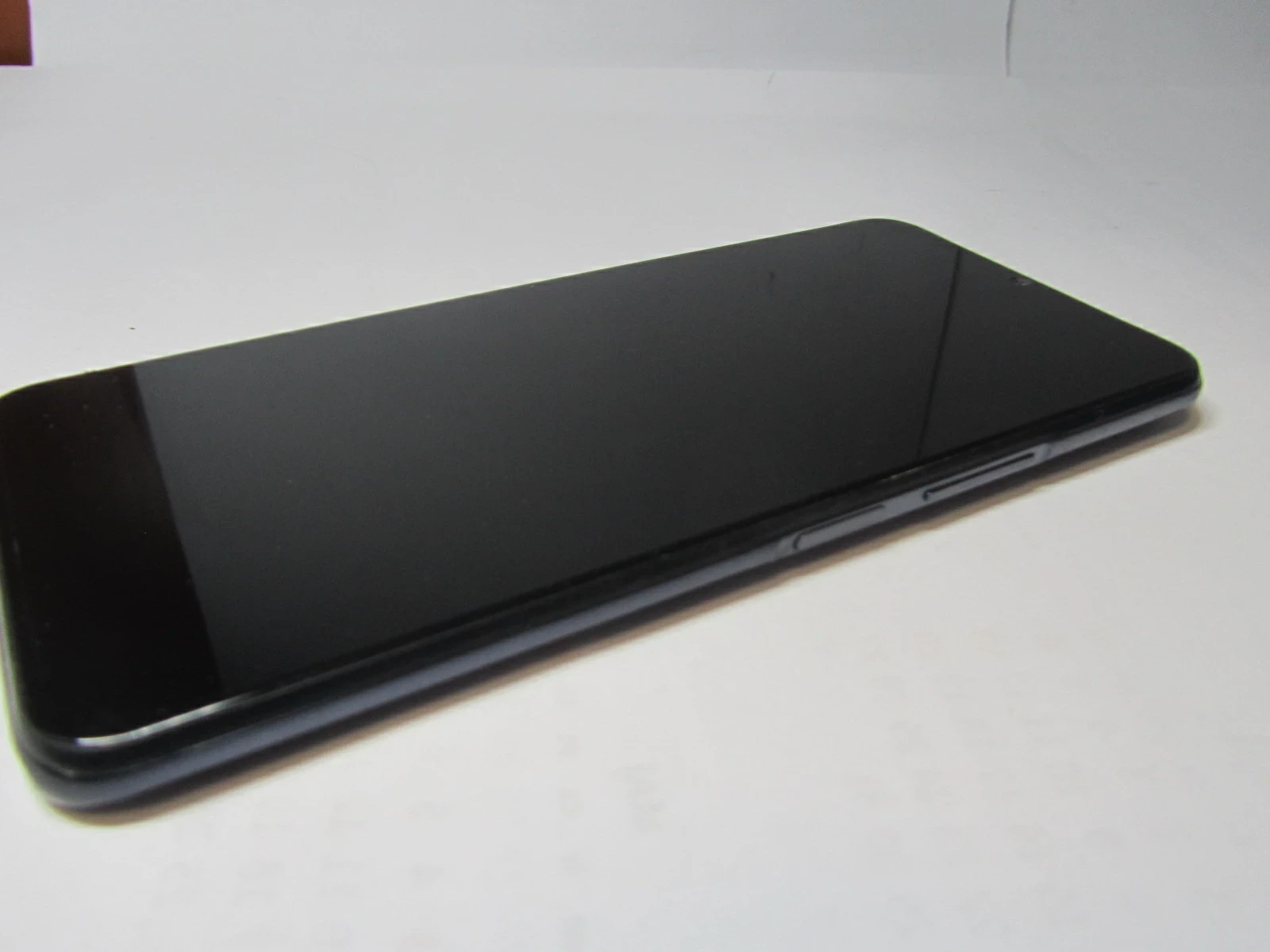 vivo-y72-5g-8128gb-zestaw-system-operacyjny-android