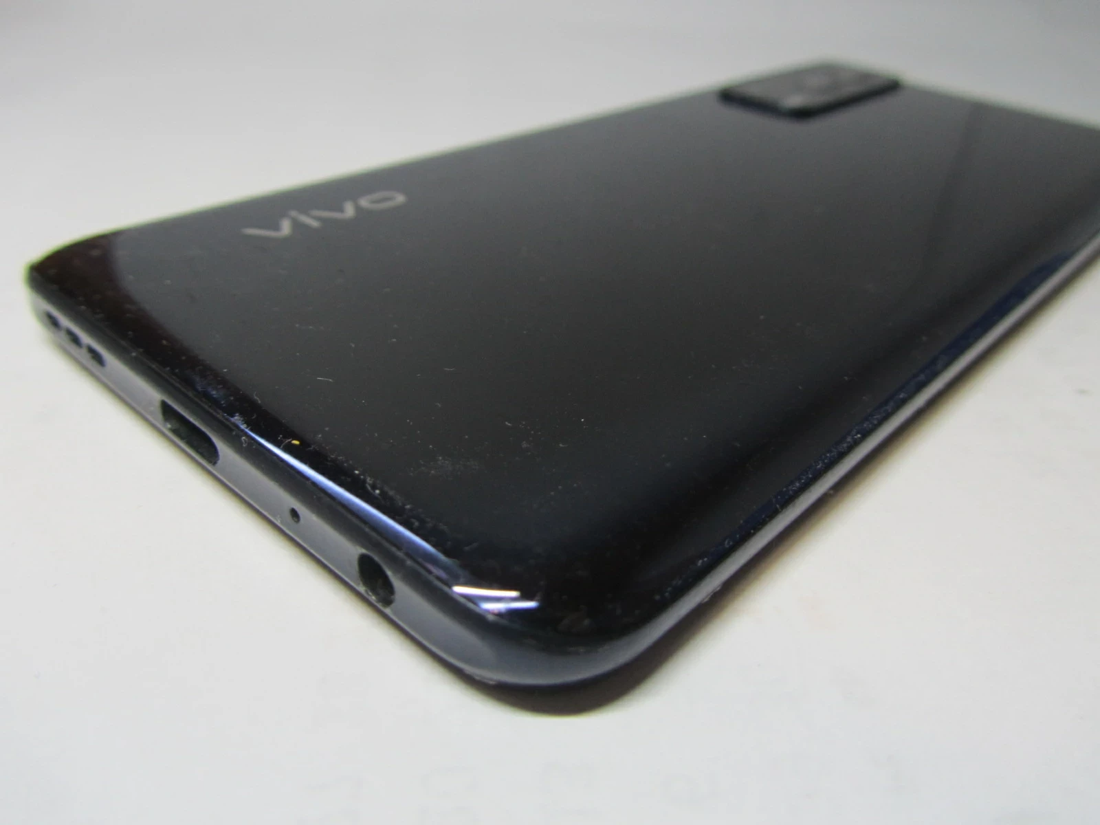 vivo-y72-5g-8128gb-zestaw-przekatna-ekranu-658