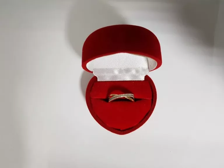 PIERŚCIONEK Z DIAMENTAM ROZ:12QI 1,62G