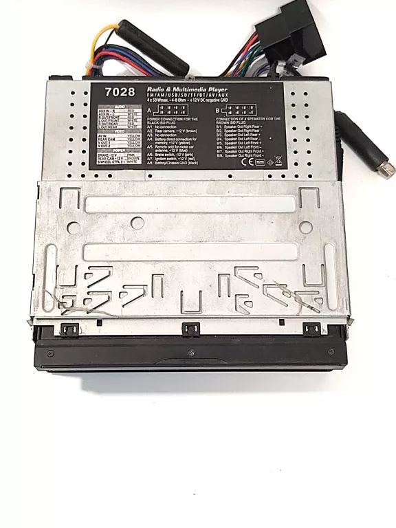 RADIO SAMOCHODOWE 7028 1 DIN BT/FM/USB PUDEŁKO
