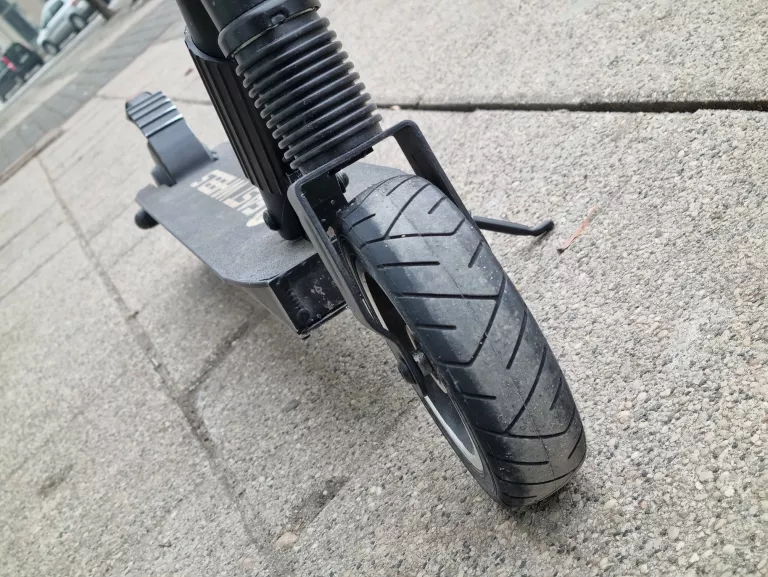 hulajnoga-elektryczna-fast-wheels-zab0020-predkosc-maksymalna-15