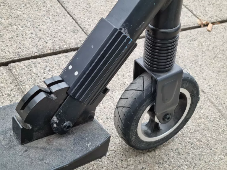 hulajnoga-elektryczna-fast-wheels-zab0020-kolor-czarny