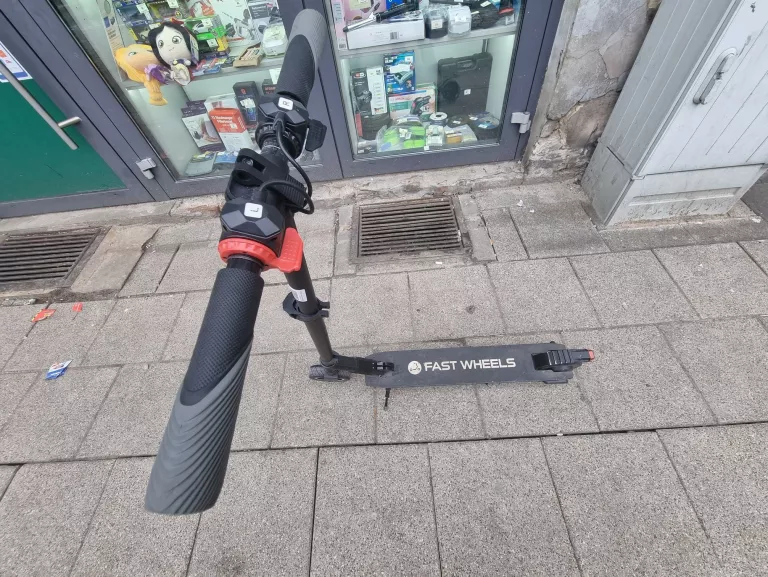 hulajnoga-elektryczna-fast-wheels-zab0020-plac-krakowski-3-zabrze-sj