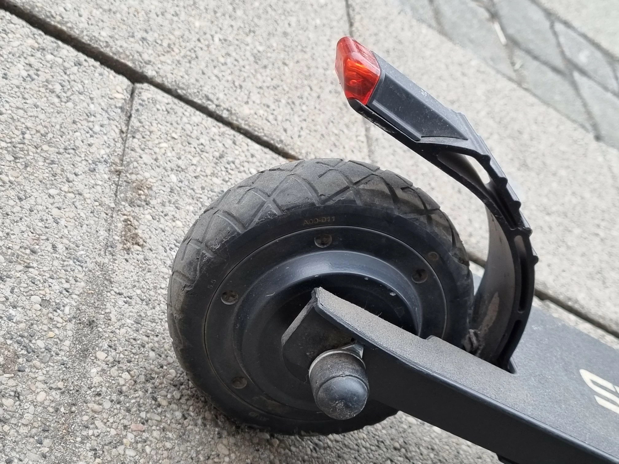 hulajnoga-elektryczna-fast-wheels-zab0020-moc-silnika-250