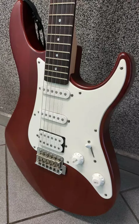 GITARA YAMAHA PACIFICA 112 + FUTERAŁ