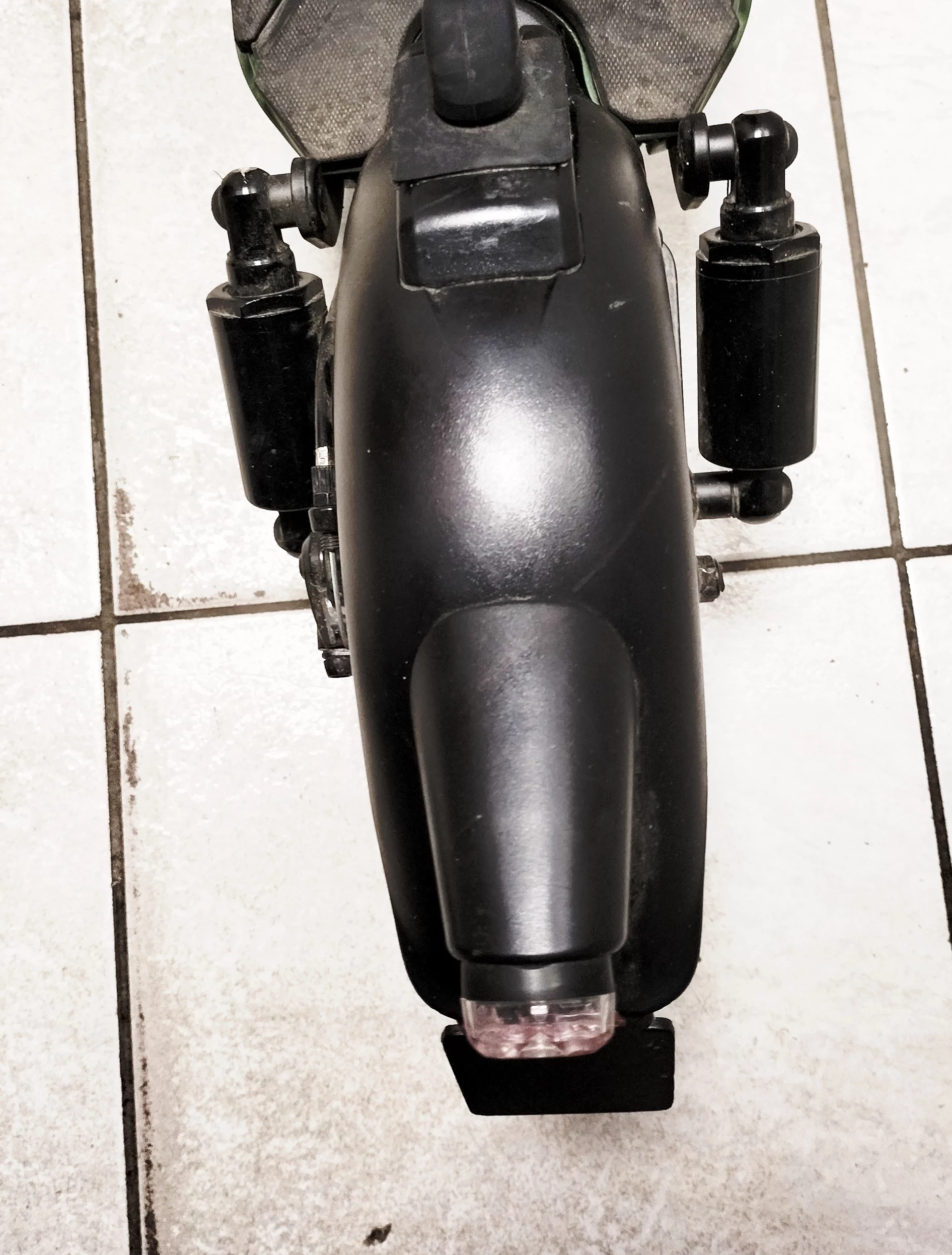 hulajnoga-elektryczna-jeep-2xe-predkosc-maksymalna-25