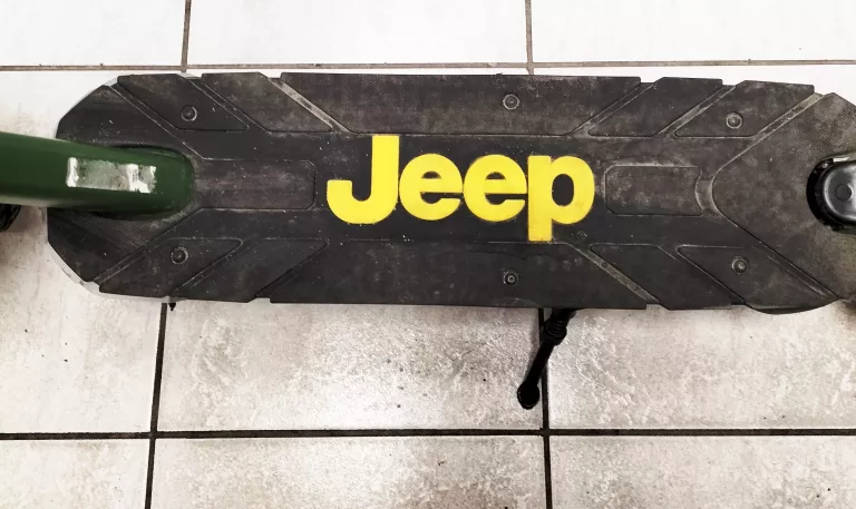 hulajnoga-elektryczna-jeep-2xe-kolor-inny