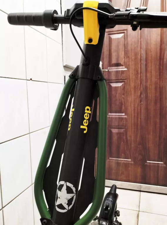 hulajnoga-elektryczna-jeep-2xe-stan-uzywany