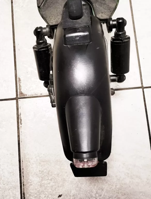 hulajnoga-elektryczna-jeep-2xe-predkosc-maksymalna-25