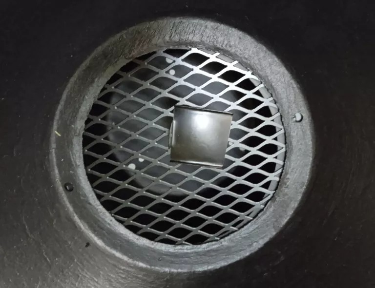 grill-tesco-zeliwny-weglowy-glebokosc-grilla-30