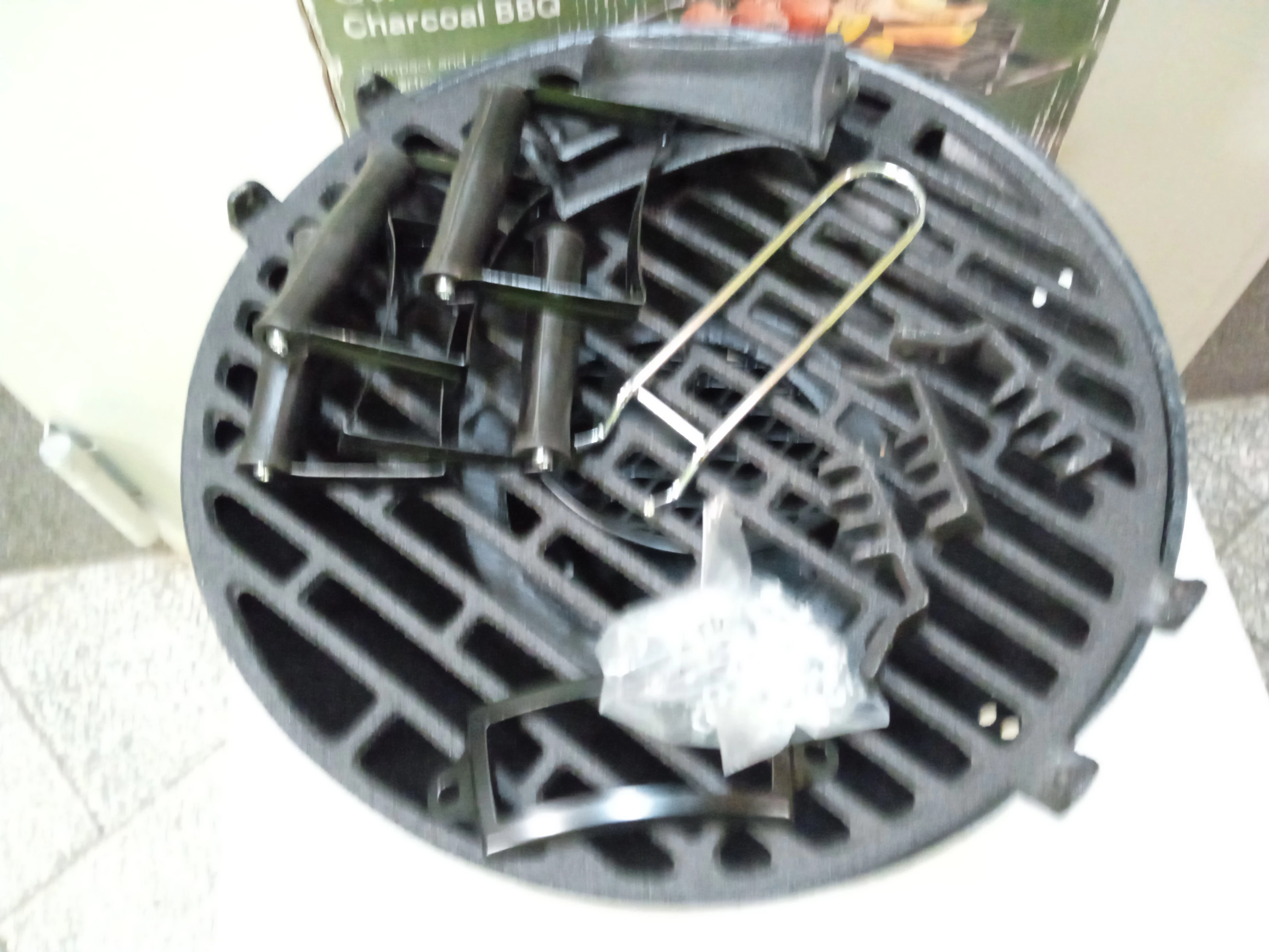 grill-tesco-zeliwny-weglowy-stan-uzywany