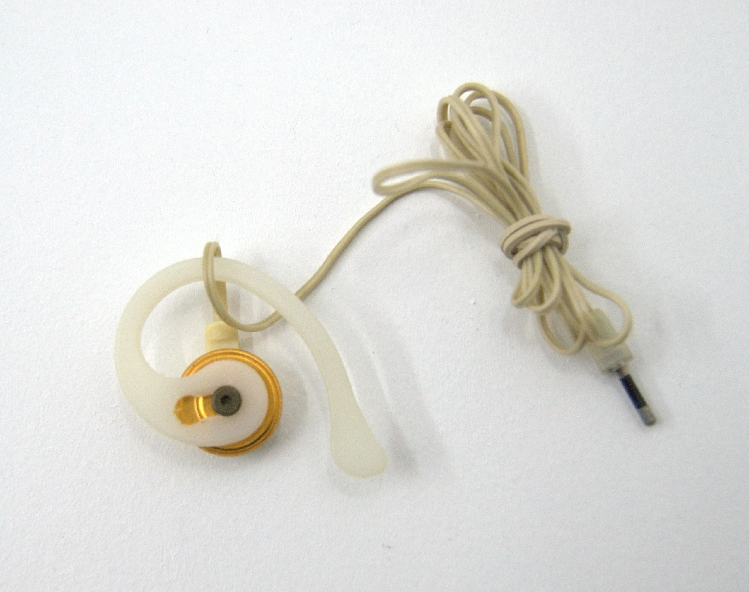 telewizor-turystyczny-junos-402b-stan-do-renowacji