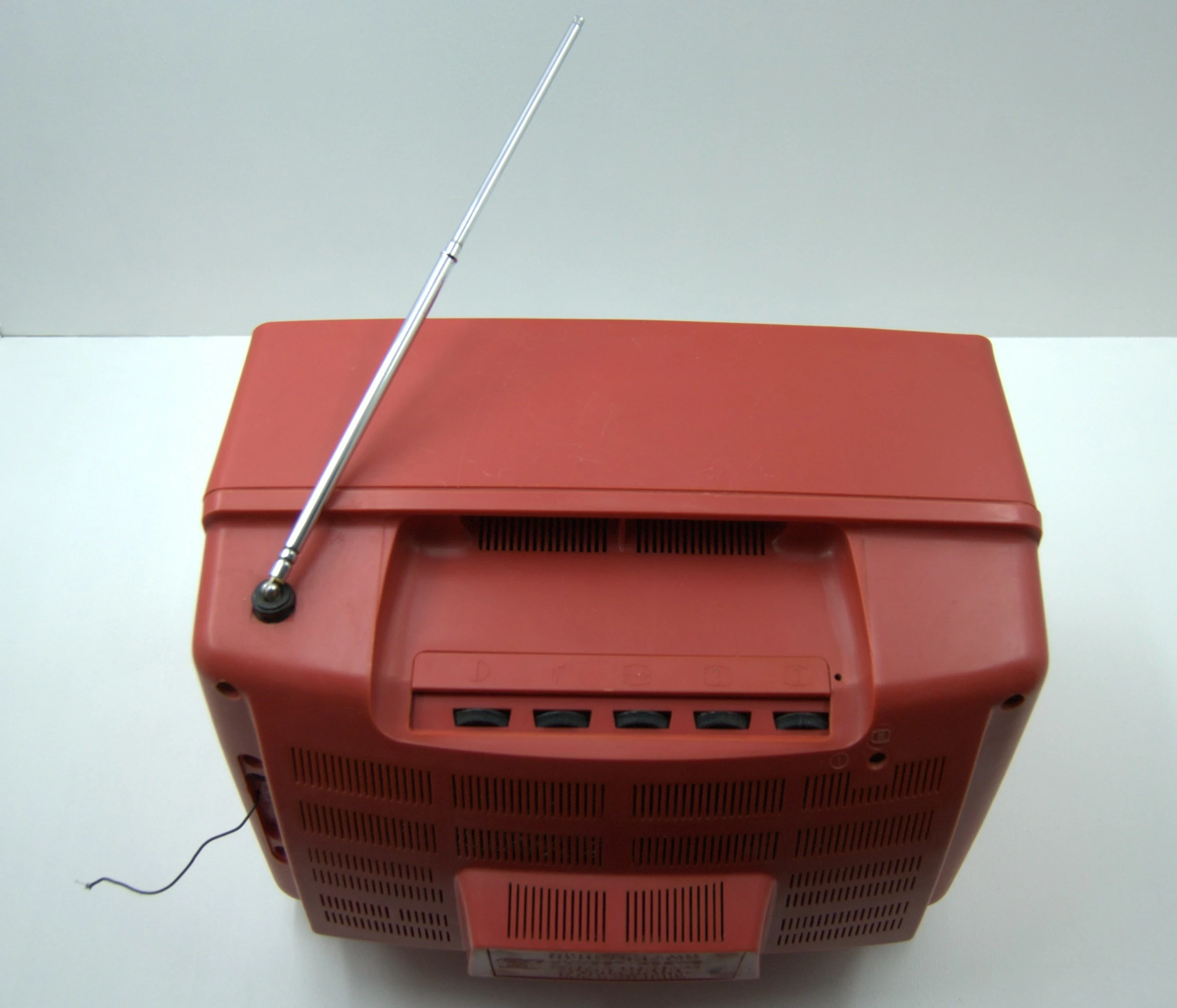 telewizor-turystyczny-junos-402b-stan-do-renowacji