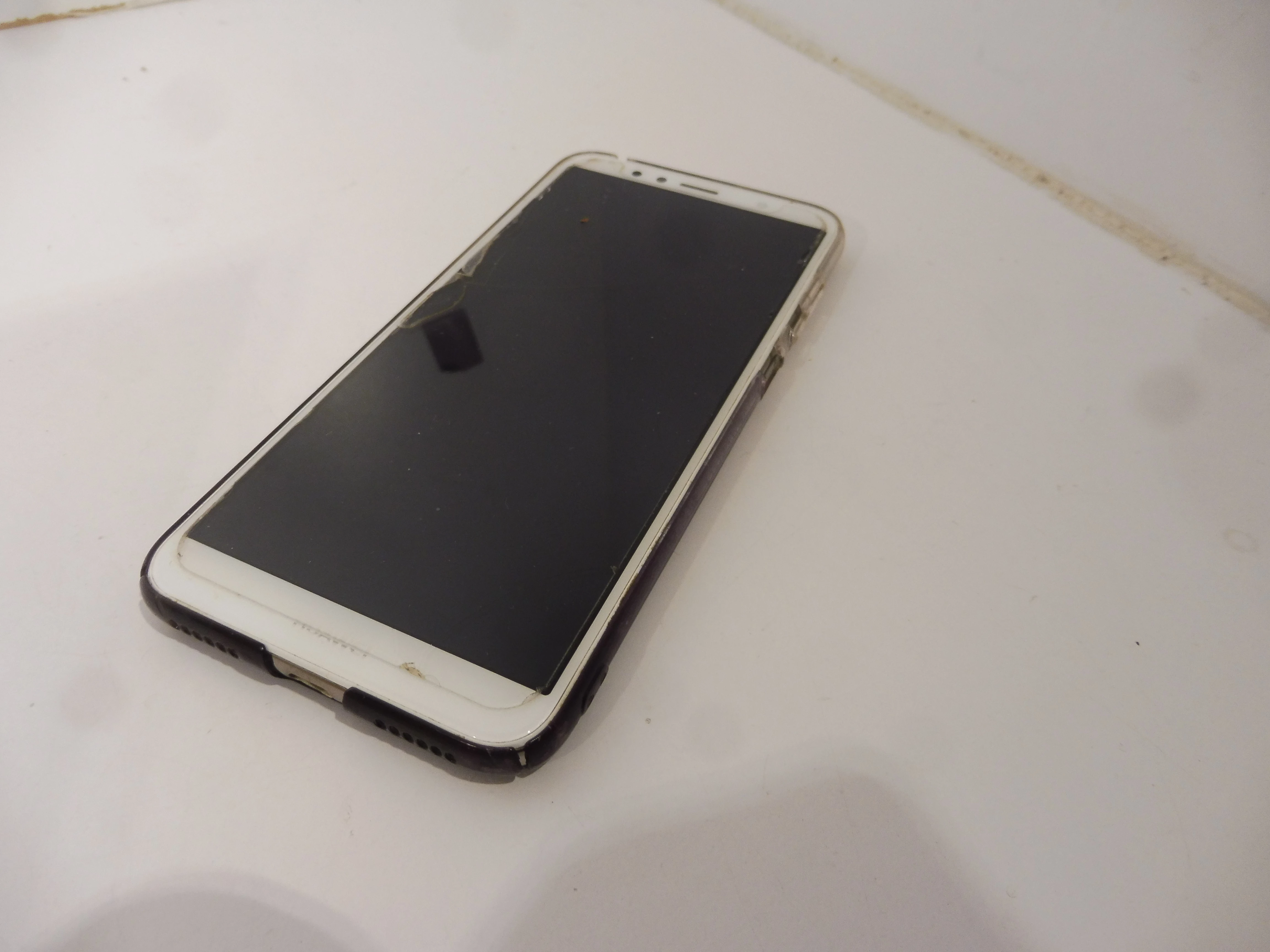 telefon-huawei-pekniecie-taq-70252-po9528-kolor-czarny