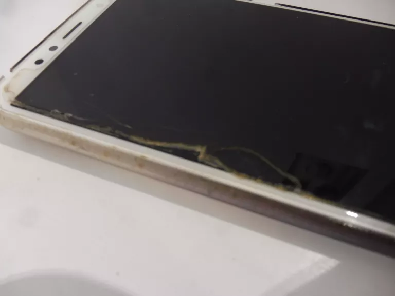 telefon-huawei-pekniecie-taq-70252-po9528-wbudowana-pamiec-16-gb