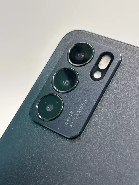 SMARTFON OPPO RENO 6 5G 8/128GB BEZ BRANDU STAN!