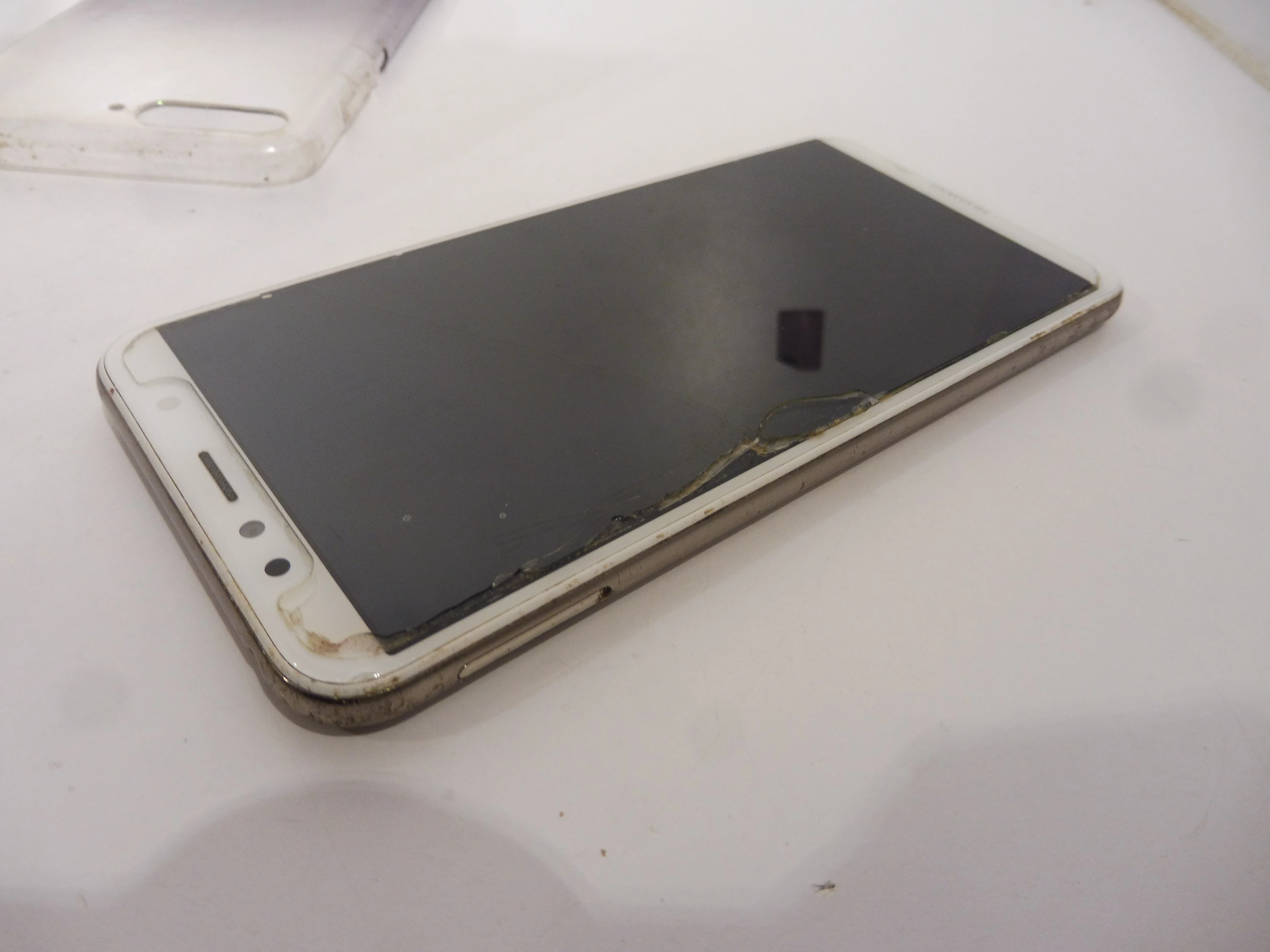 telefon-huawei-pekniecie-taq-70252-po9528-system-operacyjny-android