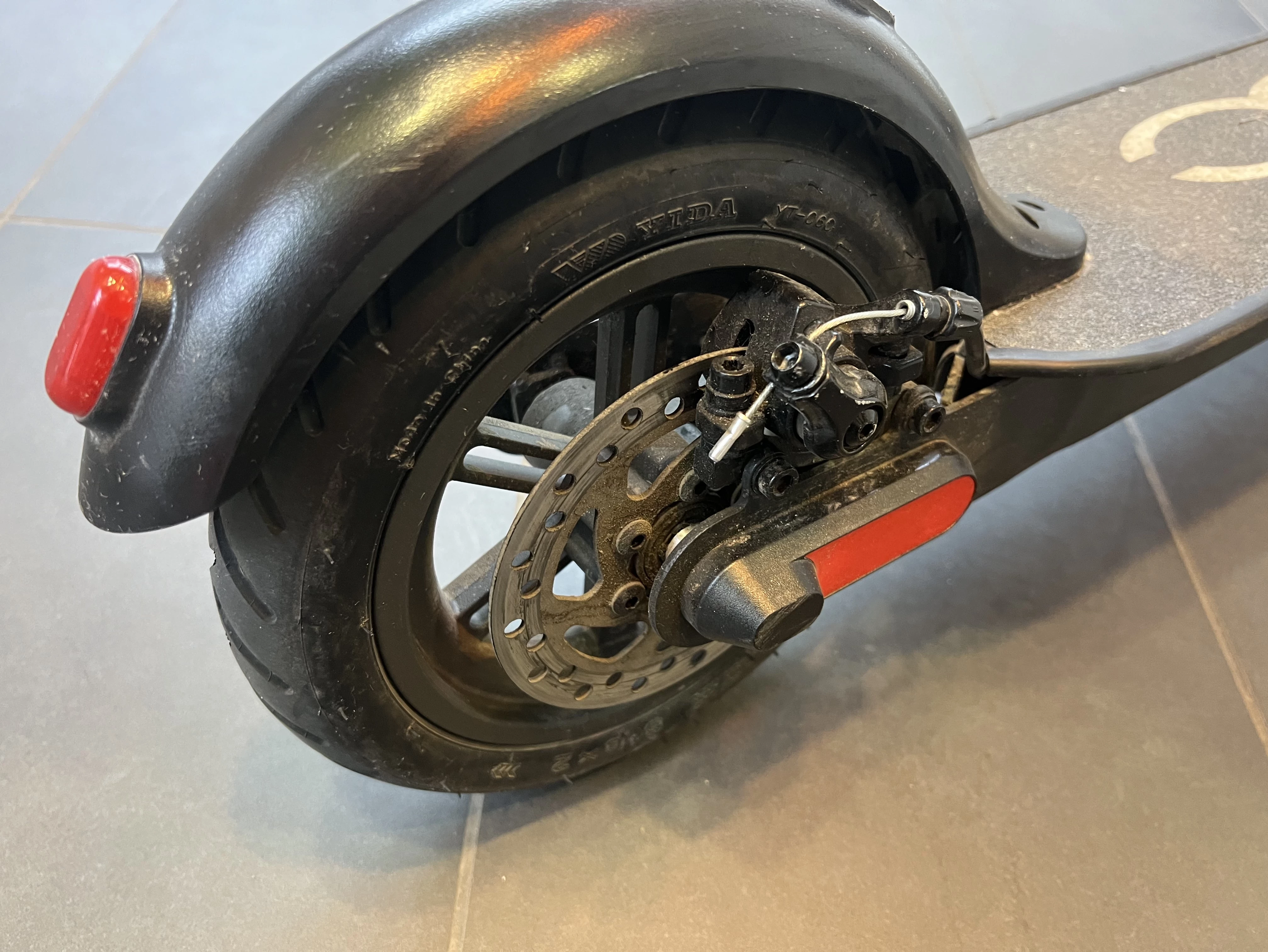 hulajnoga-elektryczna-fiat-f500-f85-kolor-czarny