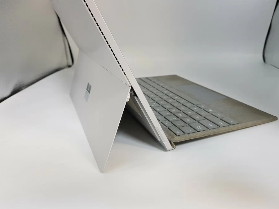 laptop-microsoft-surface-pro-4-i7-8gb-ram-256gb-system-operacyjny-windows-10-professional