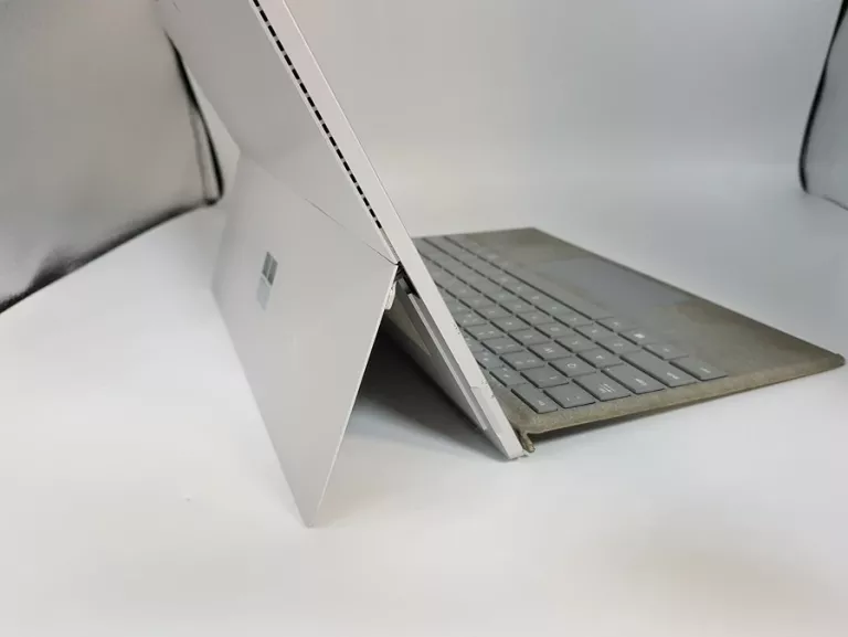 laptop-microsoft-surface-pro-4-i7-8gb-ram-256gb-system-operacyjny-windows-10-professional