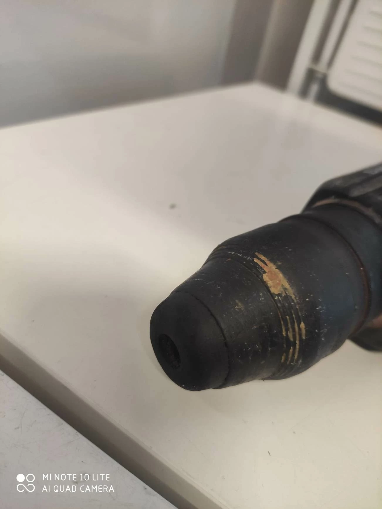 mlotowiertarka-bosch-gbh-2-28-dv-energia-udaru-32