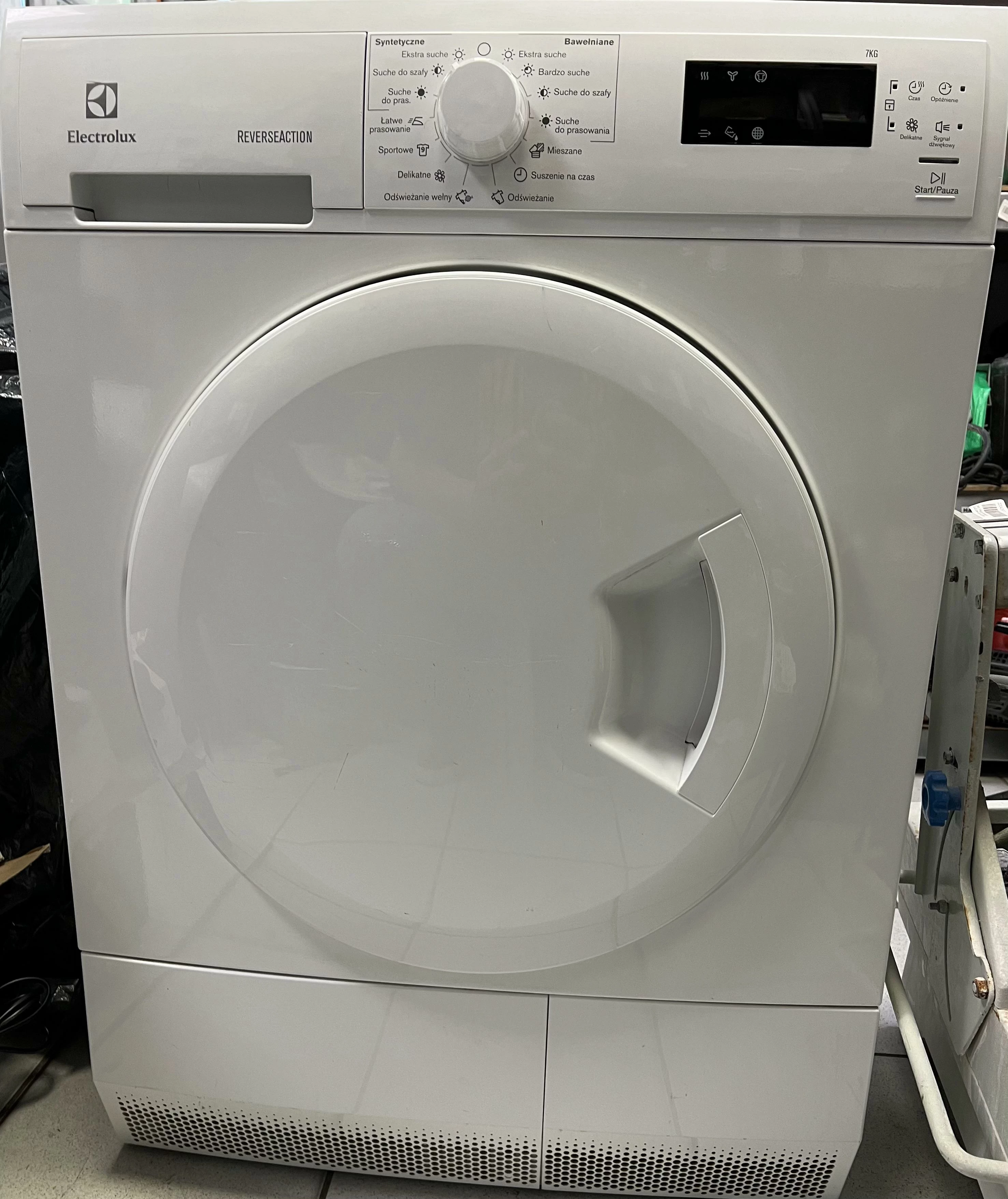 suszarka-do-ubran-electrolux-reverseaction-odbos-stan-uzywany