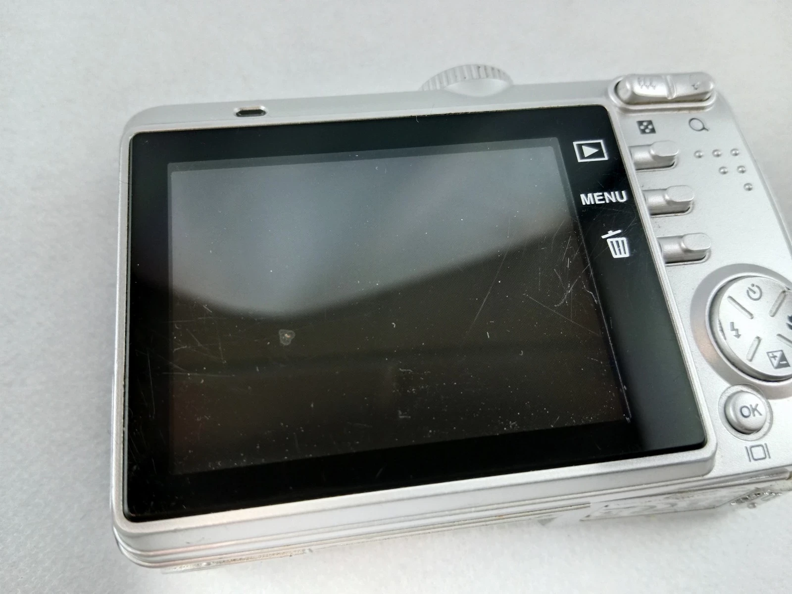 aparat-cyfrowy-vivitar-vivicam-7310-zoom-optyczny-3