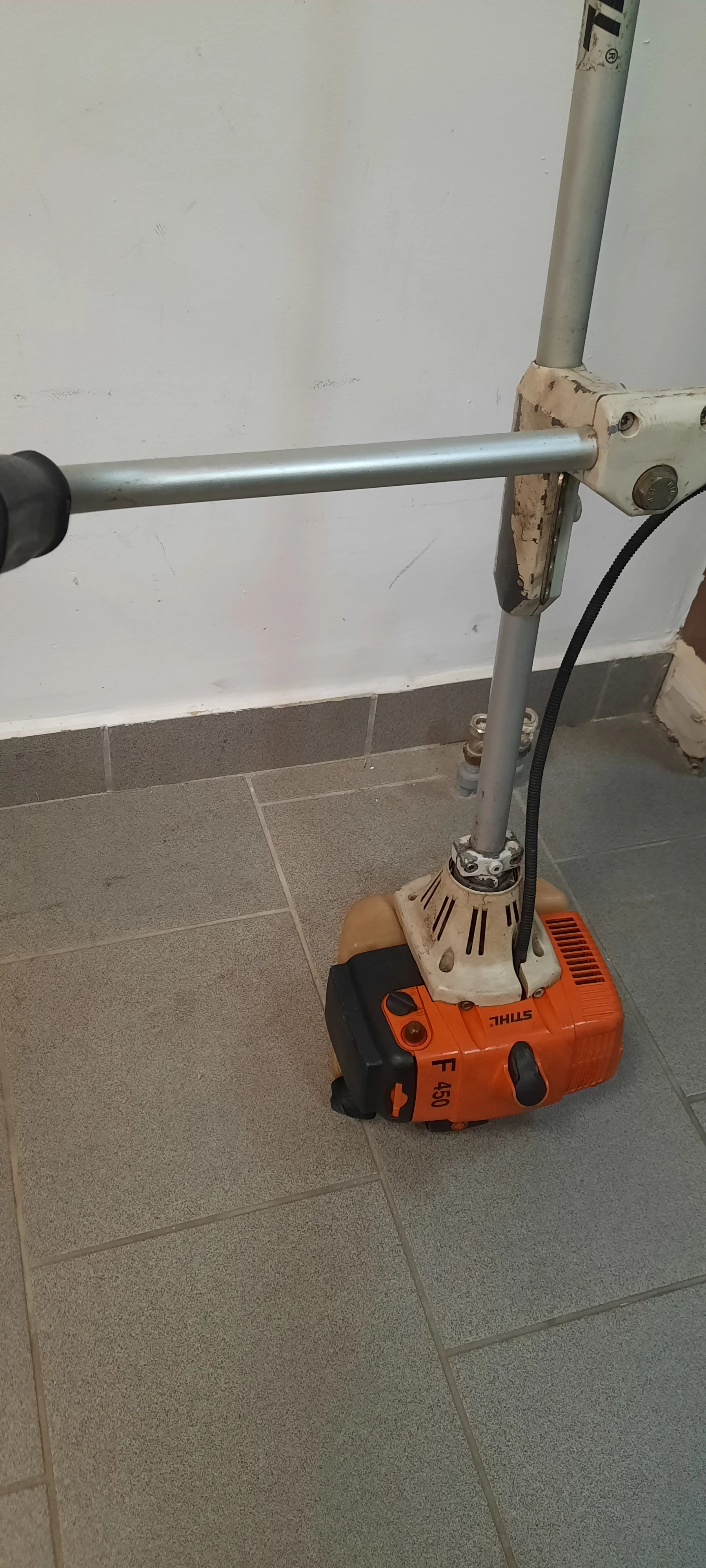 kosa-spalinowa-fs-220-stihl-zasilanie-spalinowe