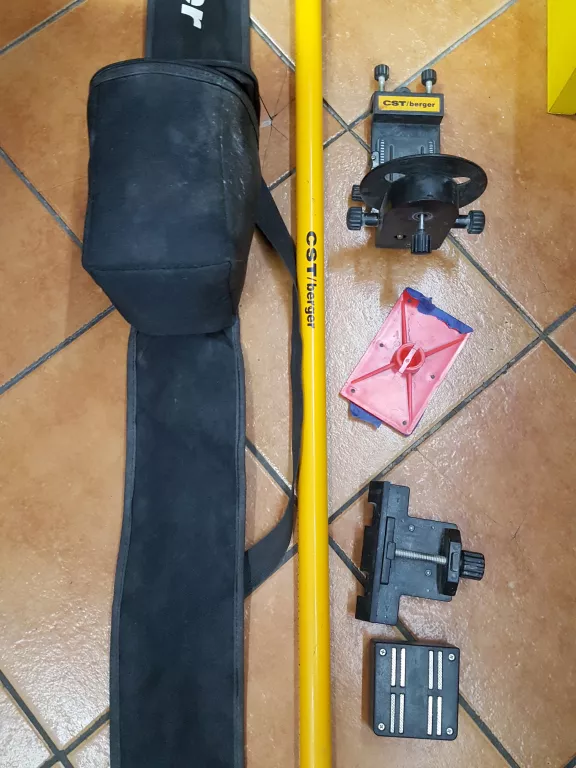 STATYW-TYCZKA CST/BERGER ETUI + AKCESORIA