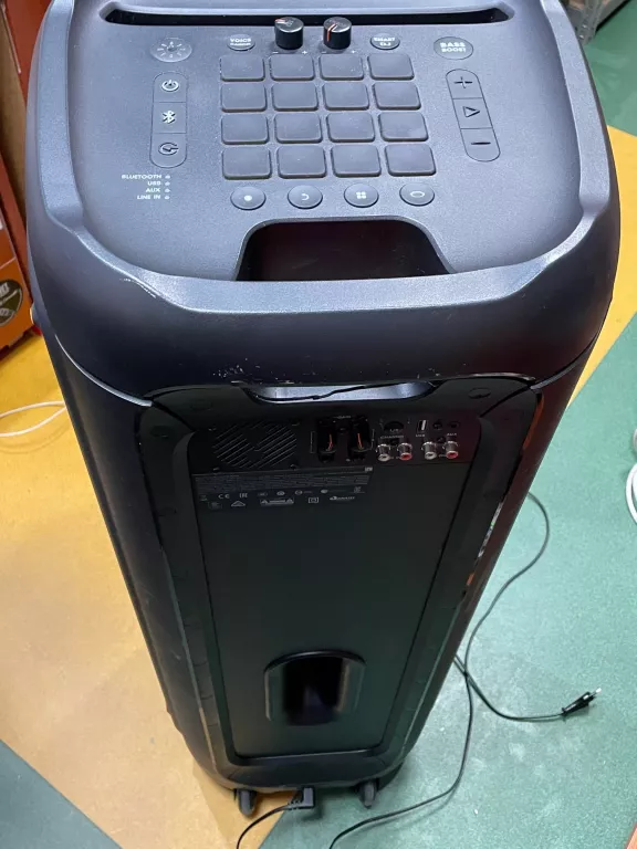 jbl-partybox-1000-przenosny-glosnik-bluetooth-marka-jbl