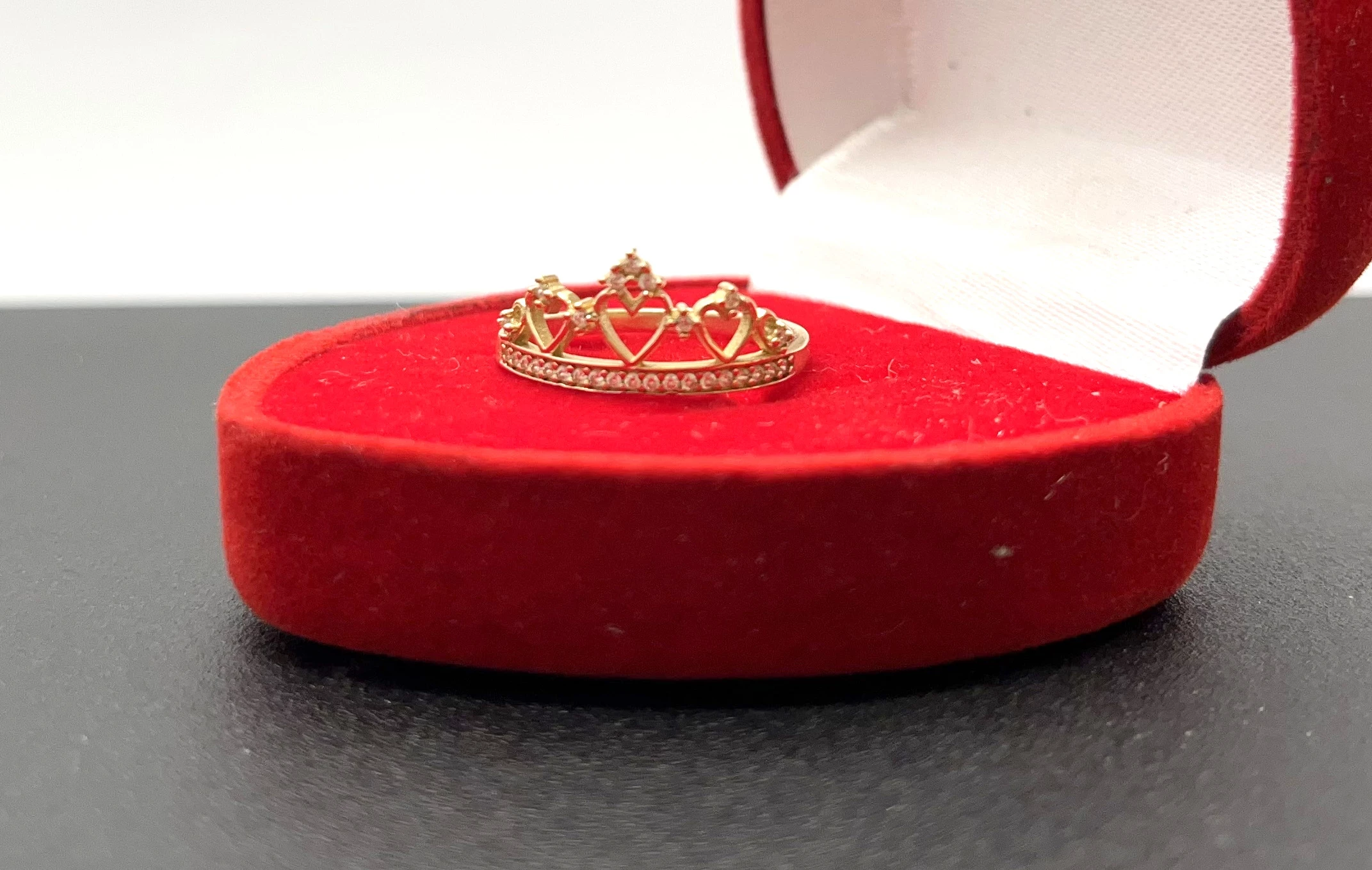 sliczny-zloty-pierscionek-korona-z-serduszkami-zwyciestwa-40-lebork