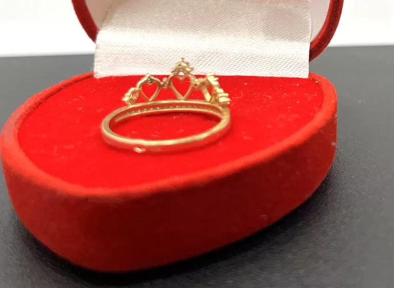 sliczny-zloty-pierscionek-korona-z-serduszkami-stan-uzywany