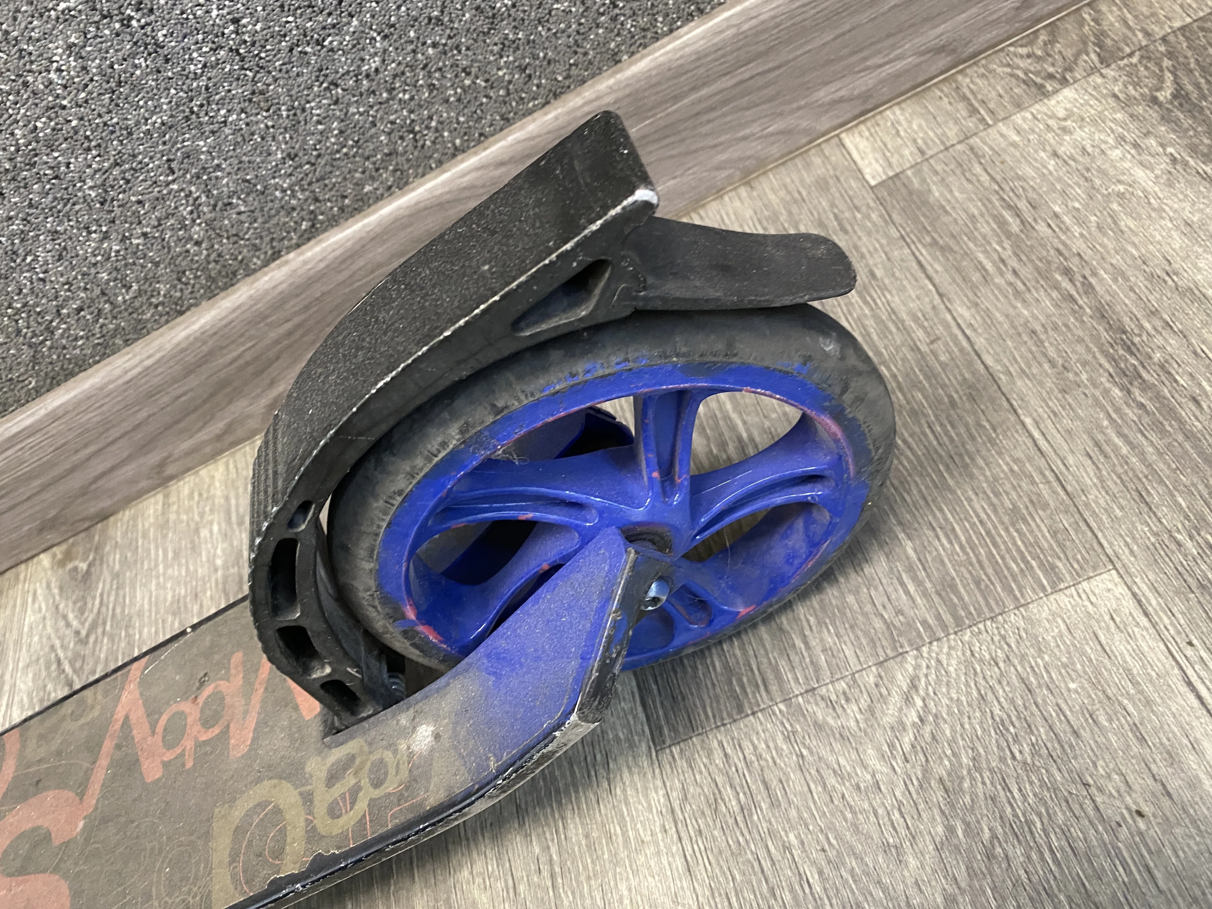 hulajnoga-dla-dzieci-oxelo-town-3-pink-rodzaj-dzieciece