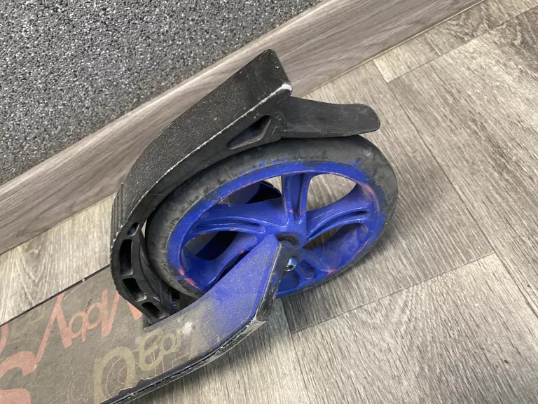 hulajnoga-dla-dzieci-oxelo-town-3-pink-rodzaj-dzieciece