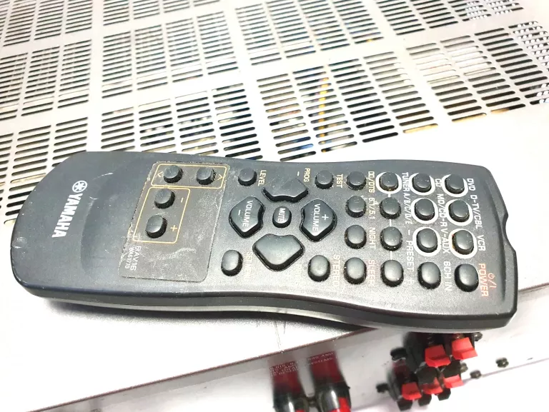 amplituner-yamaha-rx-v350-pilot-kod-producenta-rx-v730rds