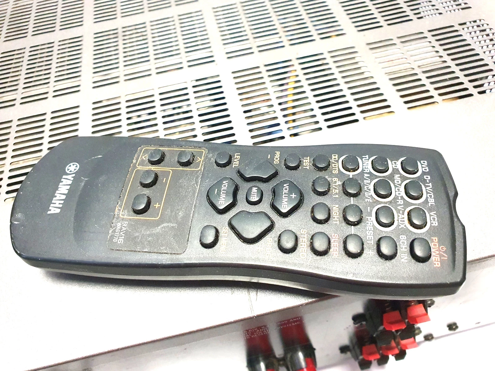 amplituner-yamaha-rx-v350-pilot-kod-producenta-rx-v730rds