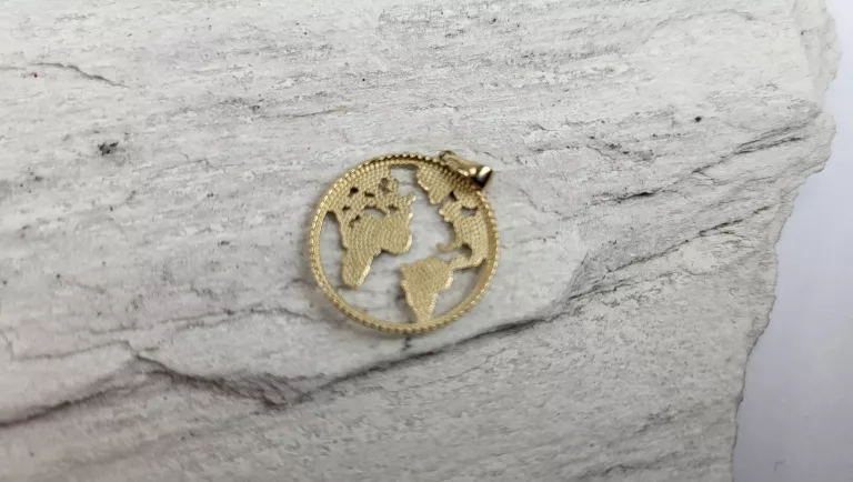 zlota-zawieszka-585-mapa-swiata-stan-1010-marka-inna-marka