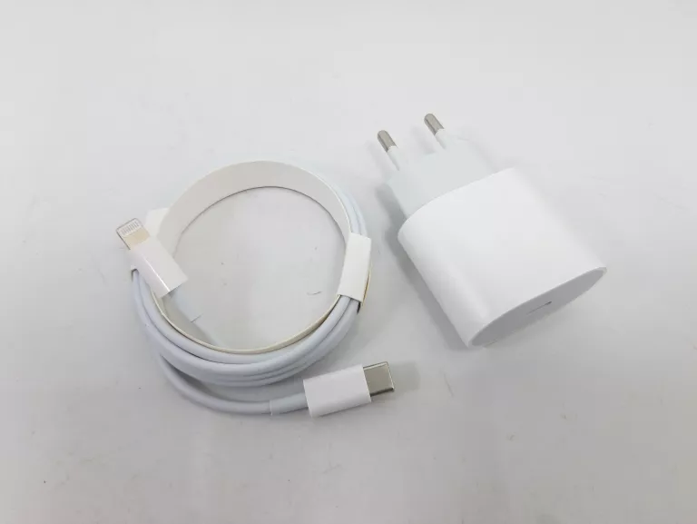 ladowarka-c-lightning-biala-stan-11323-2