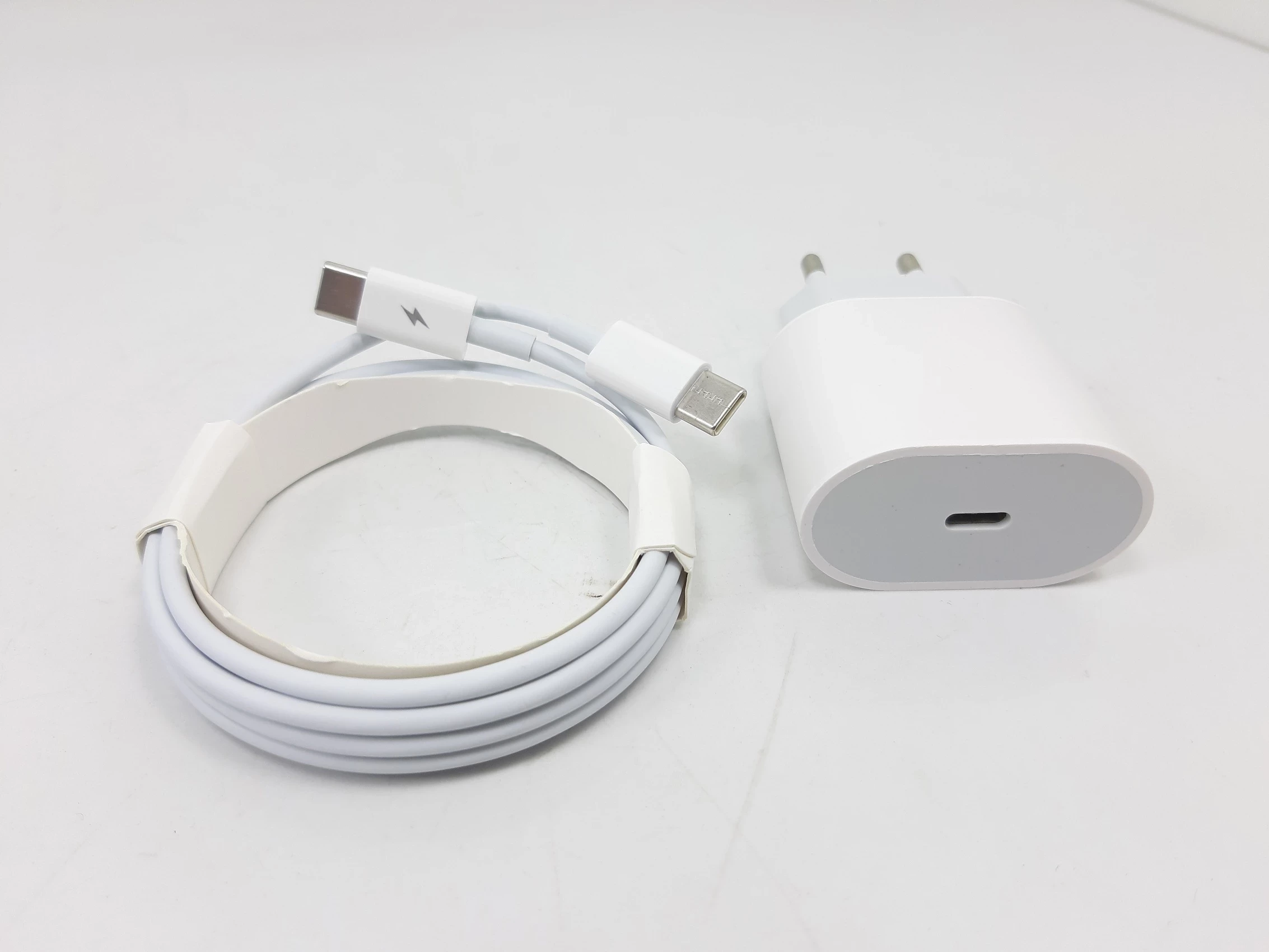 ladowarka-c-c-usb-typu-c-tarnogorska-82-gliwice-g1