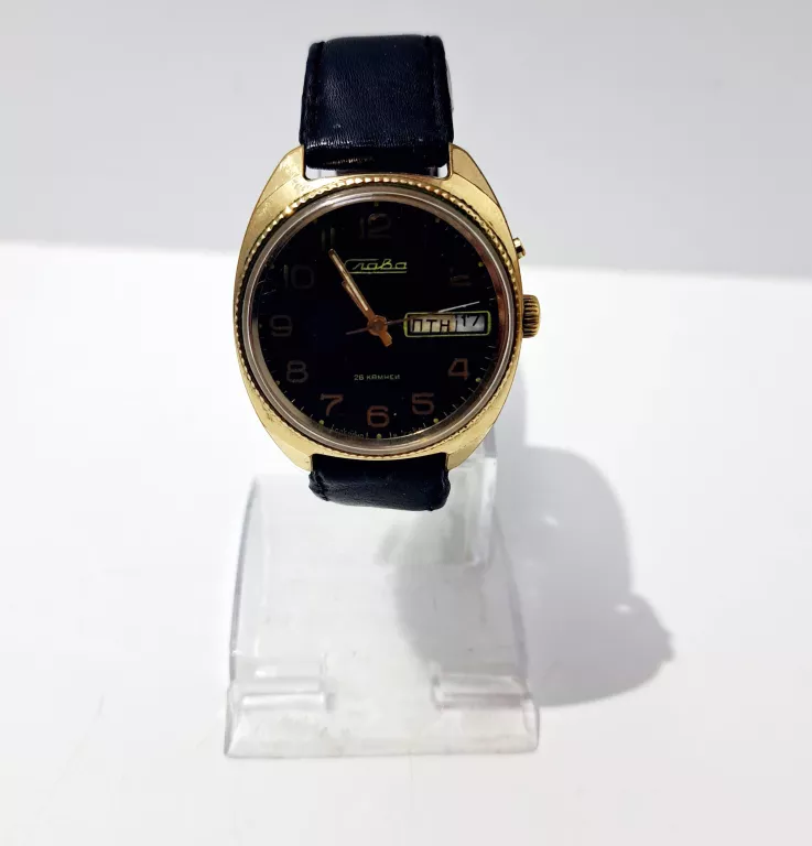 ZEGAREK SLAVA 26 KAMIENI