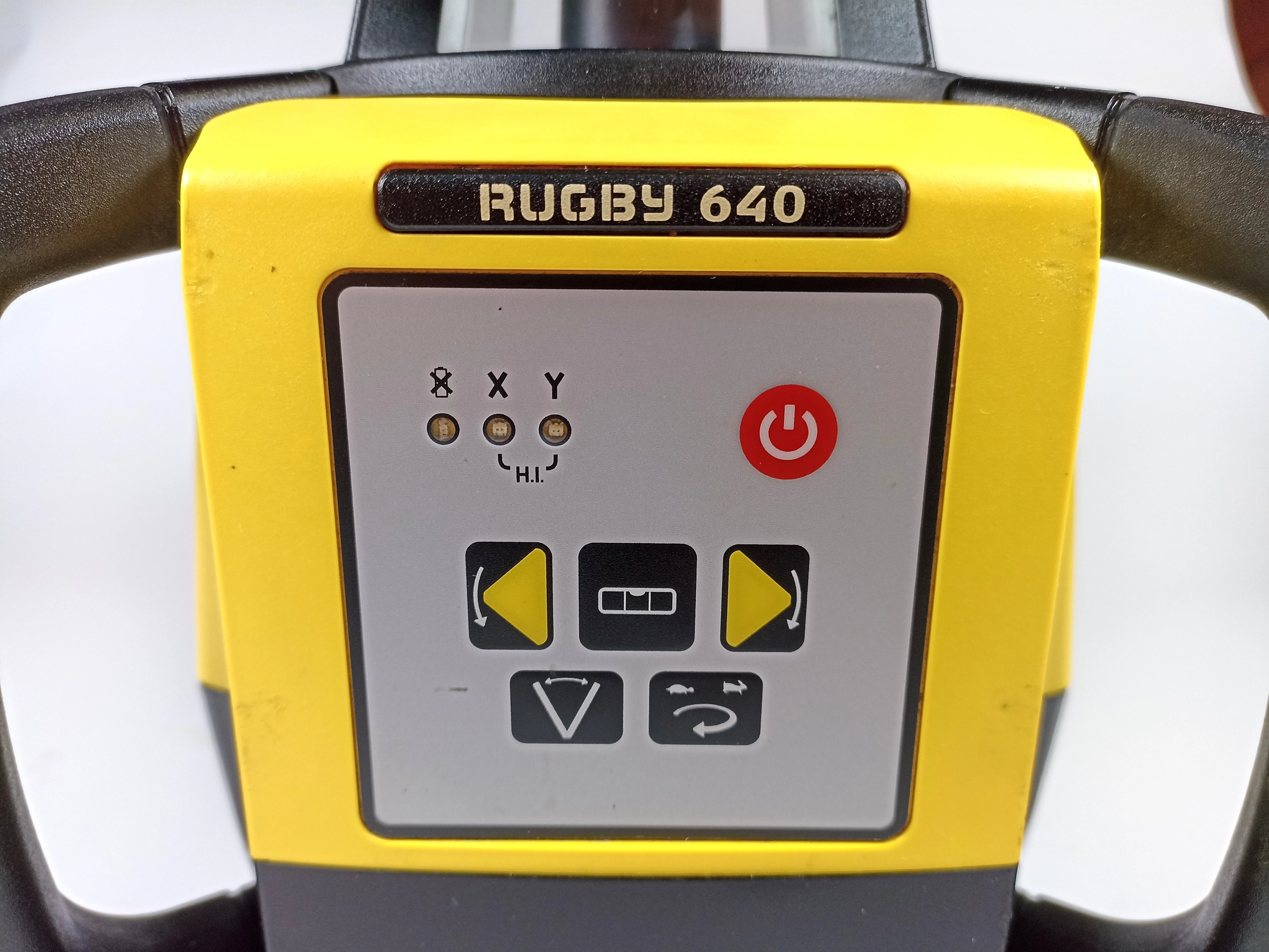 niwelator-laserowy-leica-rugby-640-stan-uzywany