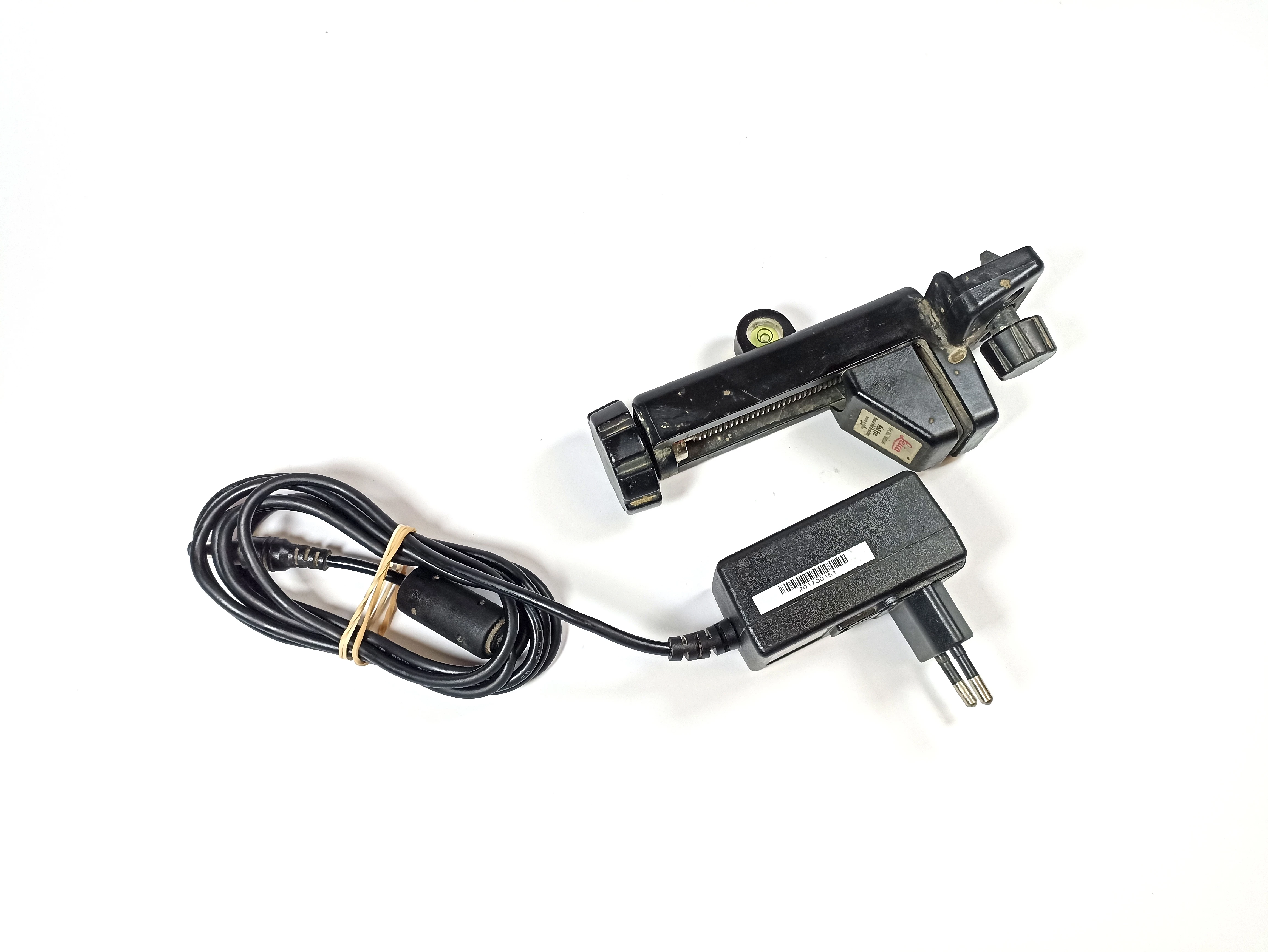 niwelator-laserowy-leica-rugby-640-stan-uzywany