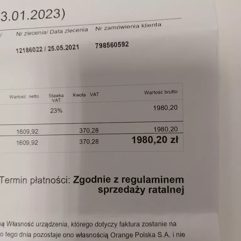 TELEFON IPHONE SE PUDEŁKO FAKTURA