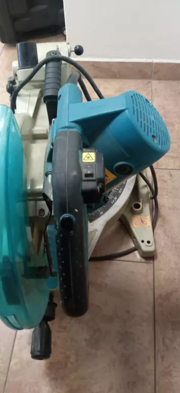 MAKITA LS1214L PIŁA UKOŚNICA STOŁOWA