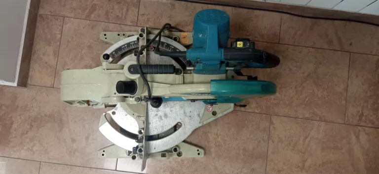 MAKITA LS1214L PIŁA UKOŚNICA STOŁOWA