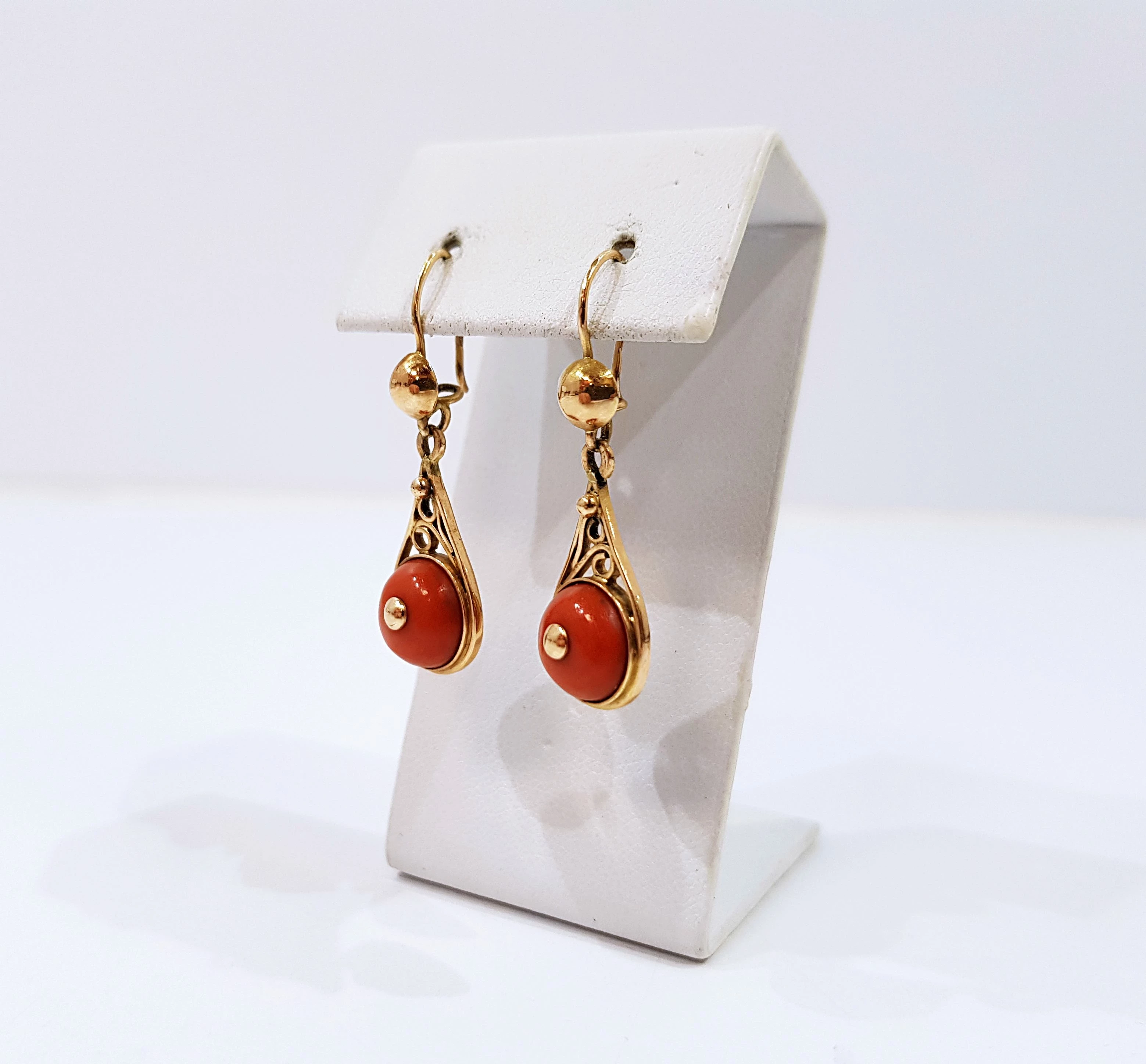 zlote-kolczyki-z-koralem-351g-583-stan-uzywany