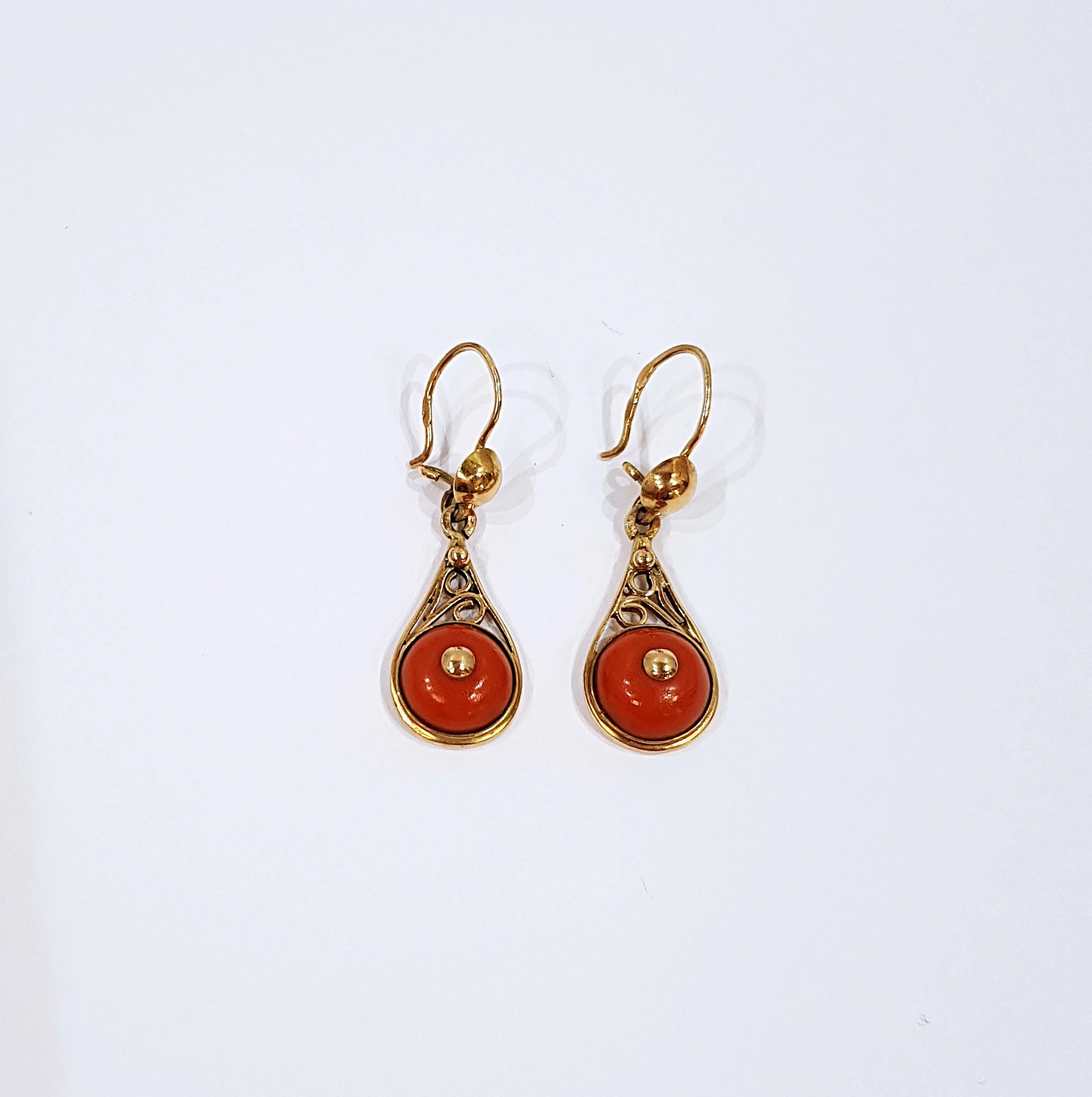 zlote-kolczyki-z-koralem-351g-583-kamien-koral