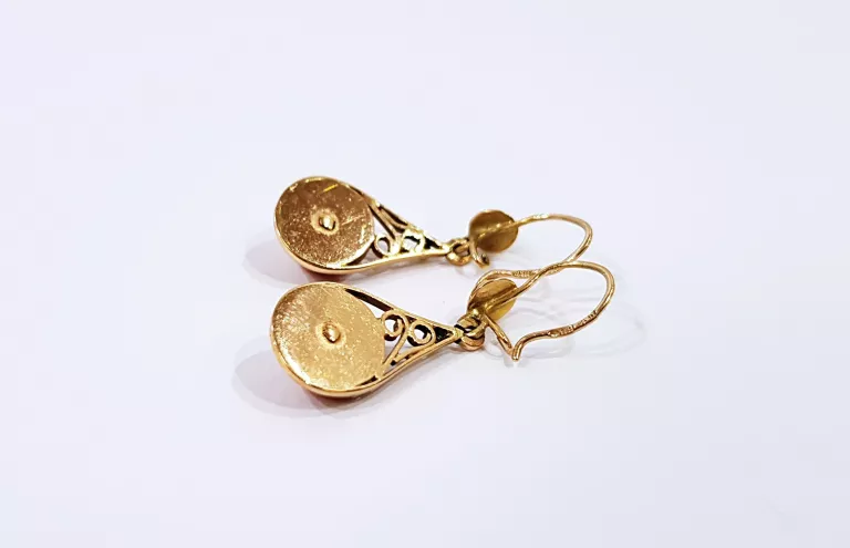 zlote-kolczyki-z-koralem-351g-583-material-zloto