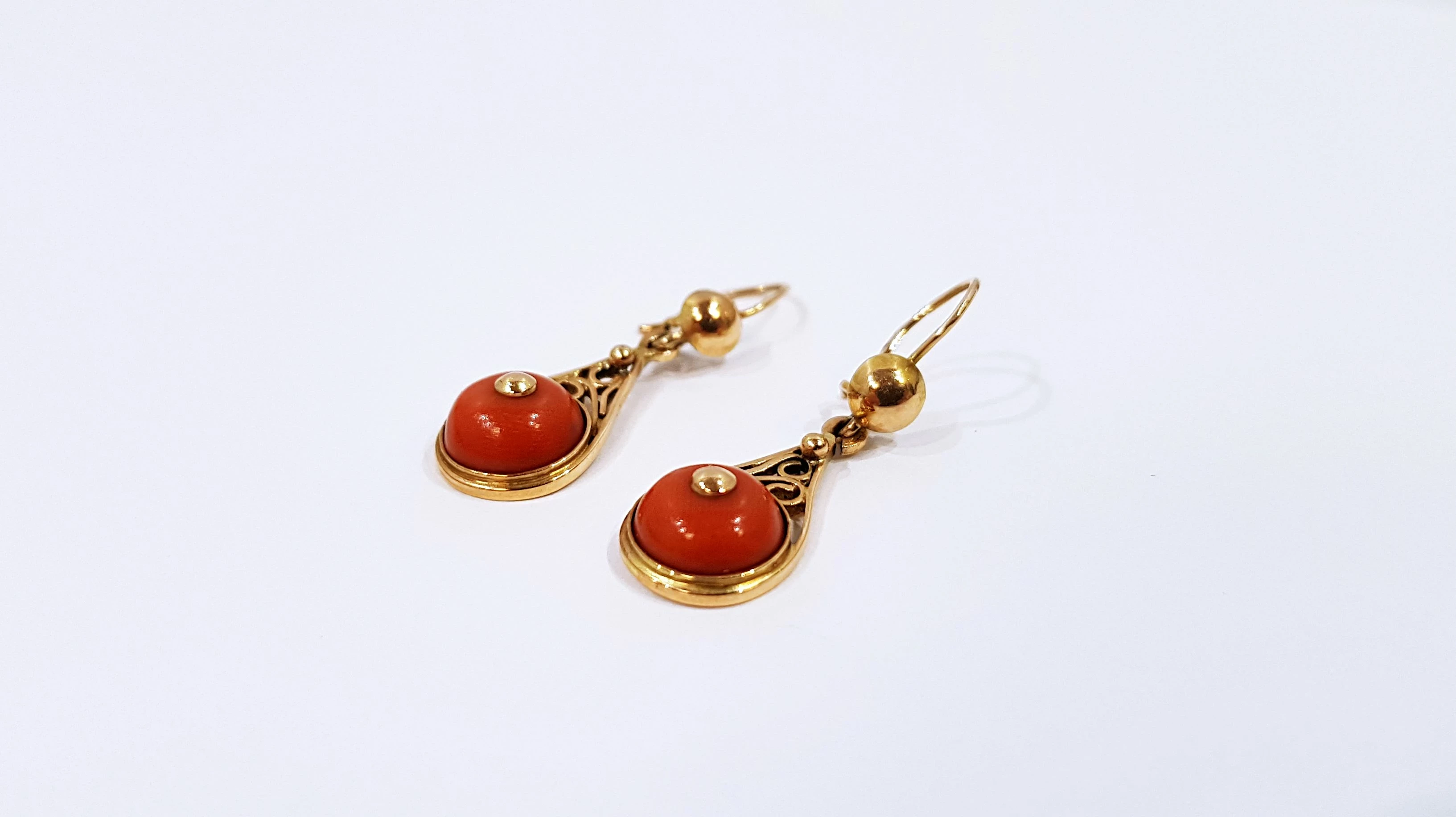 zlote-kolczyki-z-koralem-351g-583-marka-inna-marka